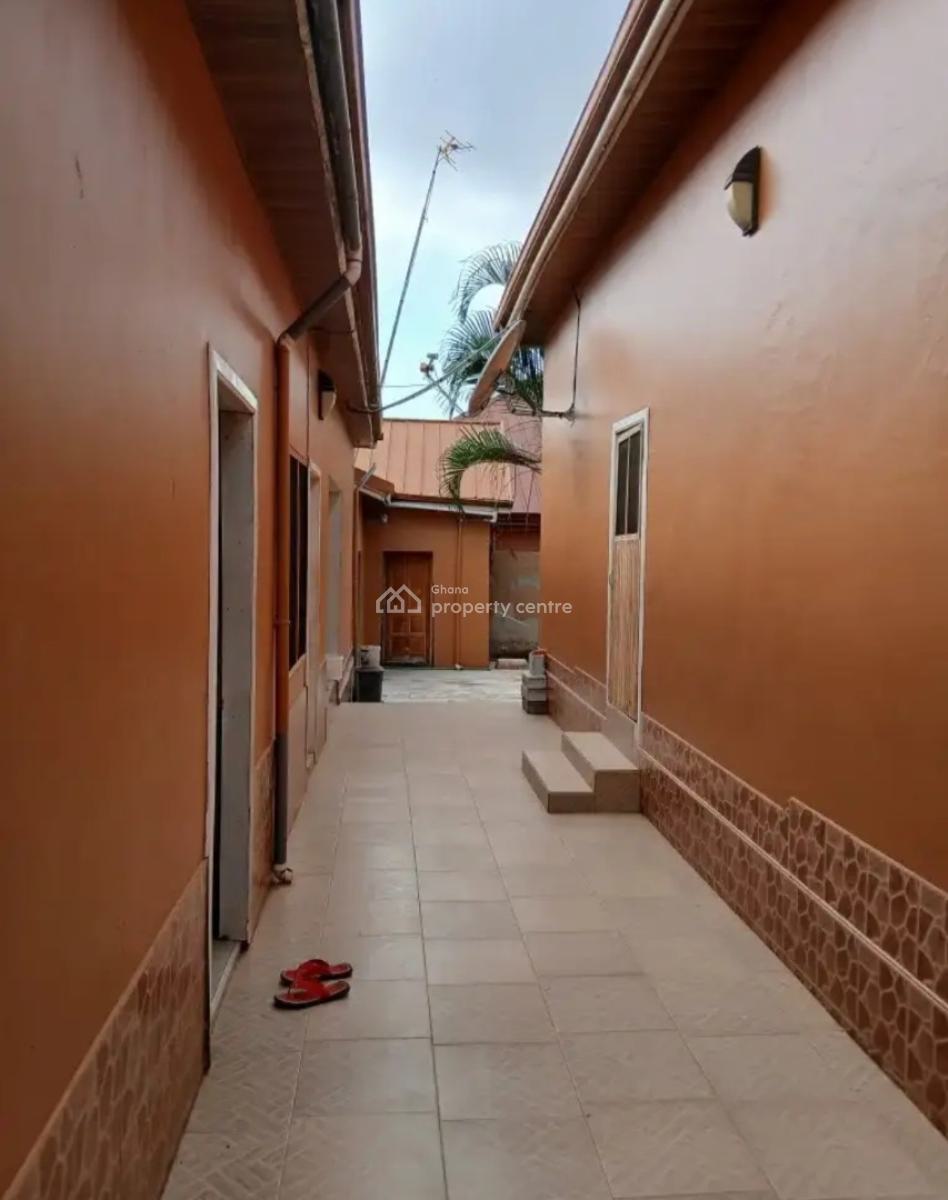 12 Bedrooms, Feyiase, Wisconson University. Atonsu Aputuogya Road., Kumasi Metropolitan, Ashanti, House for Sale