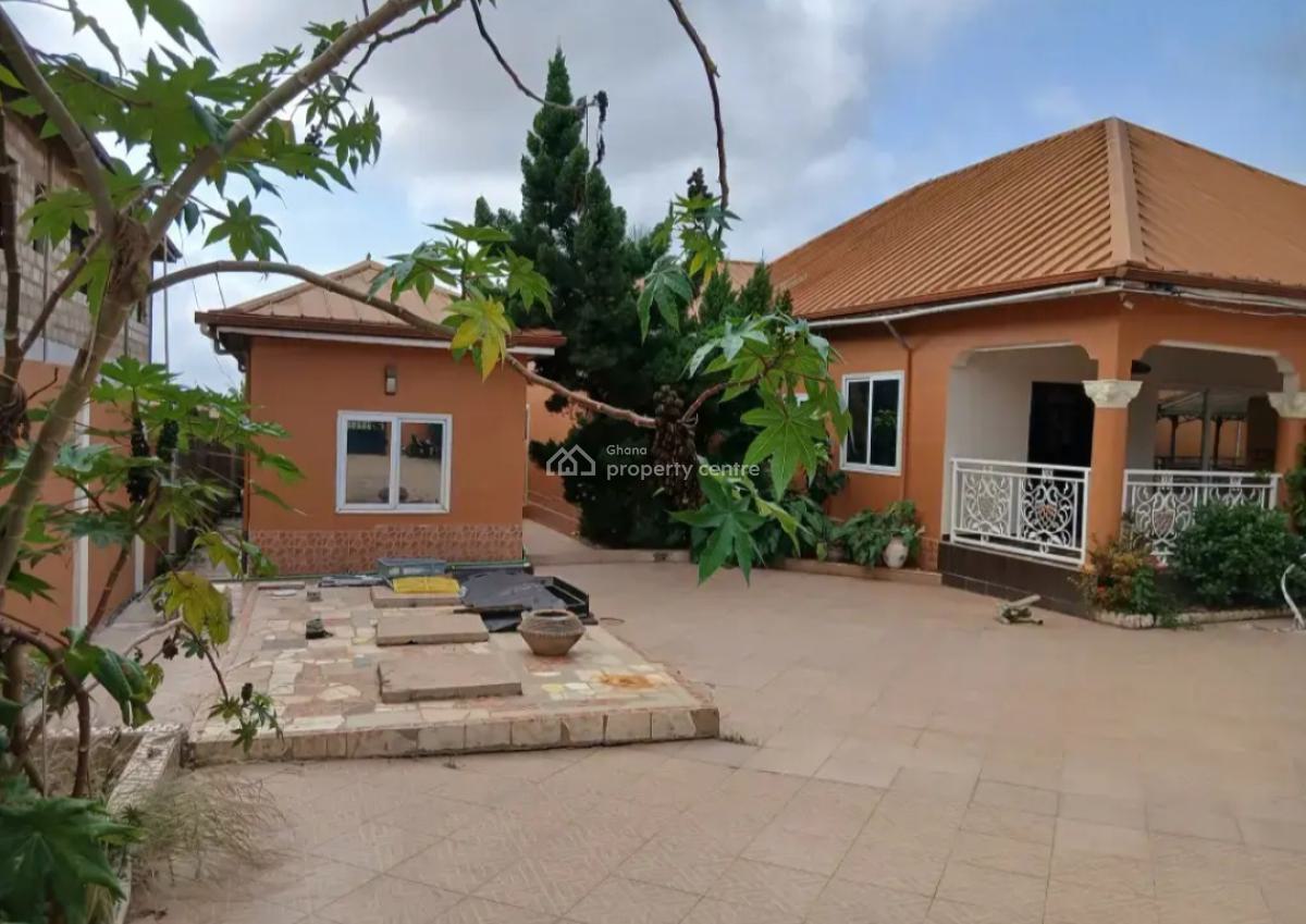 12 Bedrooms, Feyiase, Wisconson University. Atonsu Aputuogya Road., Kumasi Metropolitan, Ashanti, House for Sale