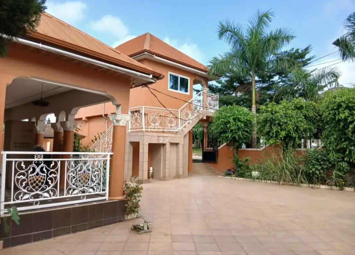 12 Bedrooms, Feyiase, Wisconson University. Atonsu Aputuogya Road., Kumasi Metropolitan, Ashanti, House for Sale
