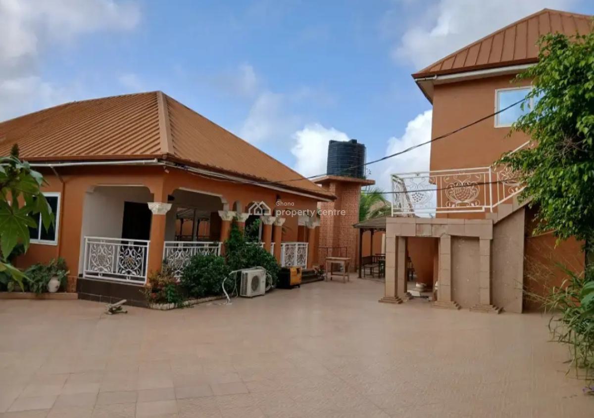 12 Bedrooms, Feyiase, Wisconson University. Atonsu Aputuogya Road., Kumasi Metropolitan, Ashanti, House for Sale