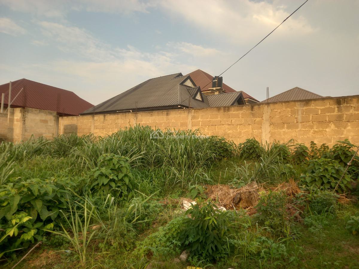 8 Bedrooms ( Apartment/ Flat House), Kenyasi Truba, Near Buokrom Estate., Kumasi Metropolitan, Ashanti, House for Sale