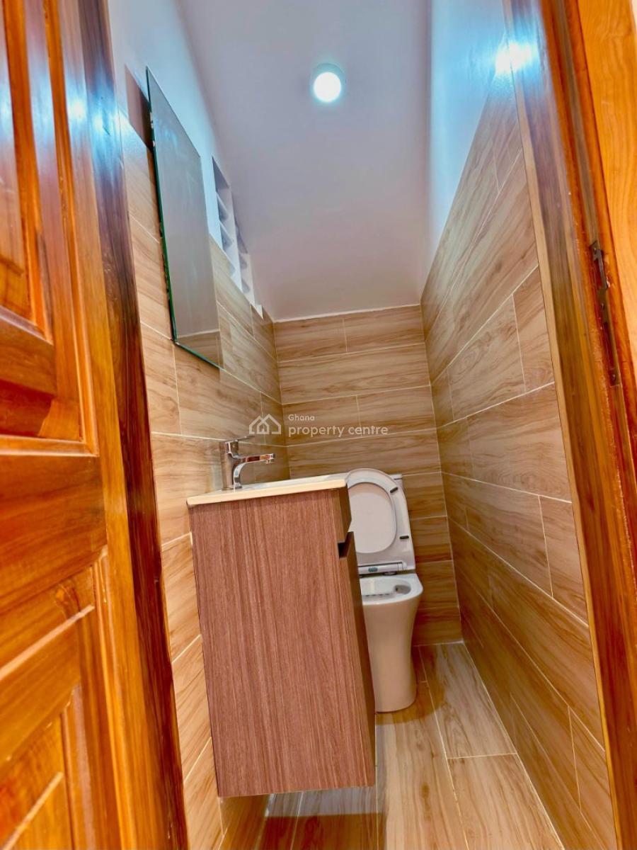 3 Bedrooms at Oyarifa, Mall Area, Oyarifa, La Nkwantanang Madina Municipal, Accra, Detached Duplex for Sale