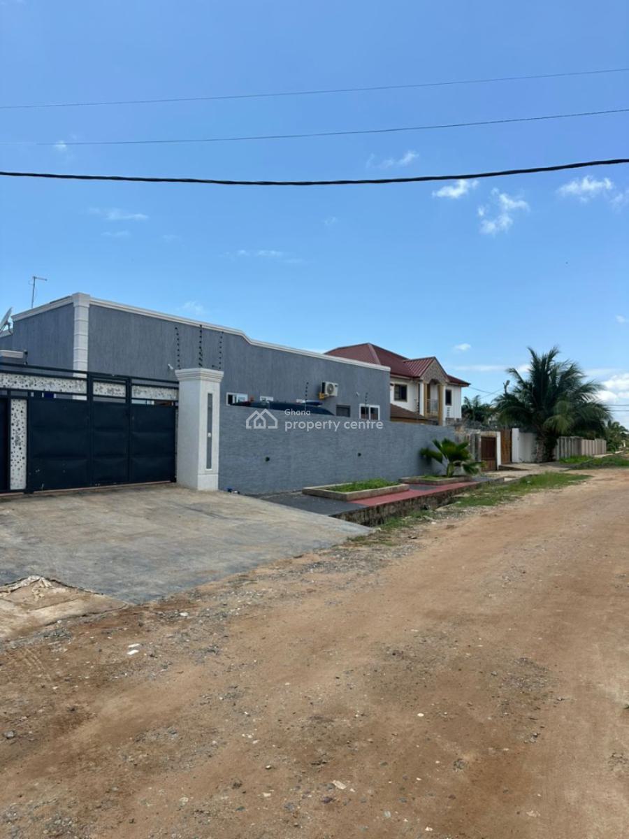 Furnished 3 Bedrooms Self Compound  in Spintex Community 18, Dexteaco Area, Tema West Municipal District, Accra, Detached Bungalow for Rent