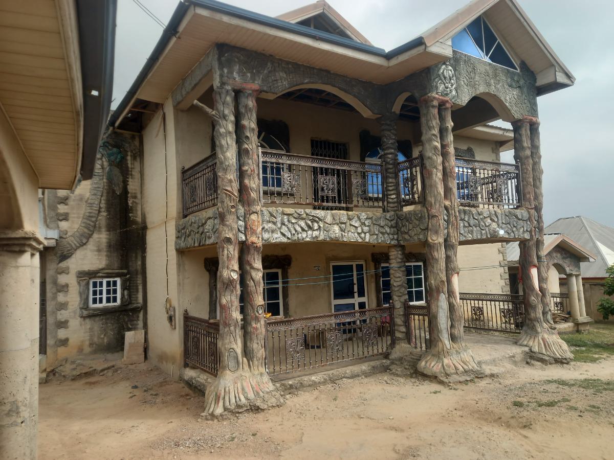 8 Bedrooms, Kodie Mowire, on Kumasi Offinso Road., Kumasi Metropolitan, Ashanti, House for Sale