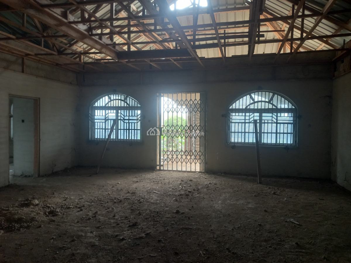 8 Bedrooms, Kodie Mowire, on Kumasi Offinso Road., Kumasi Metropolitan, Ashanti, House for Sale