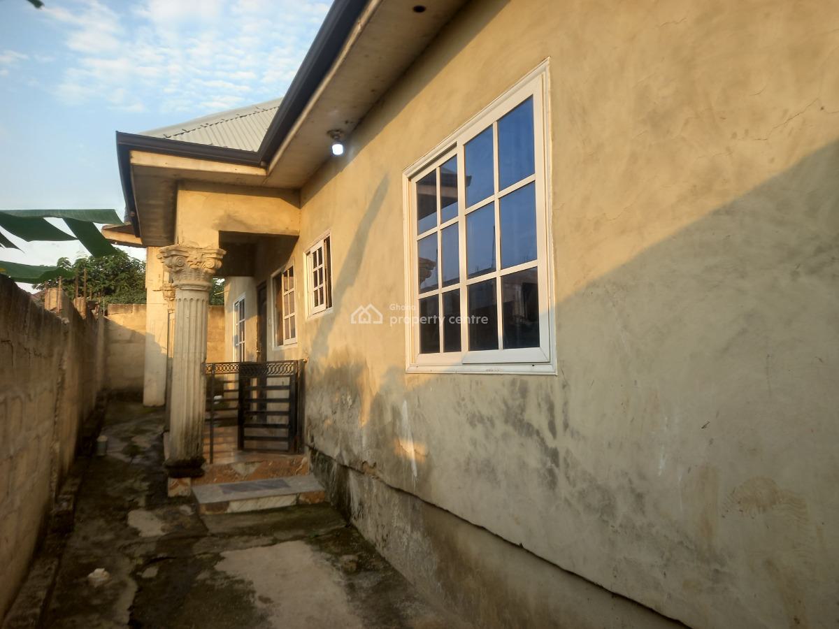 4 Bedrooms, Bosore Saaman, Near Kenyasi., Kumasi Metropolitan, Ashanti, House for Sale