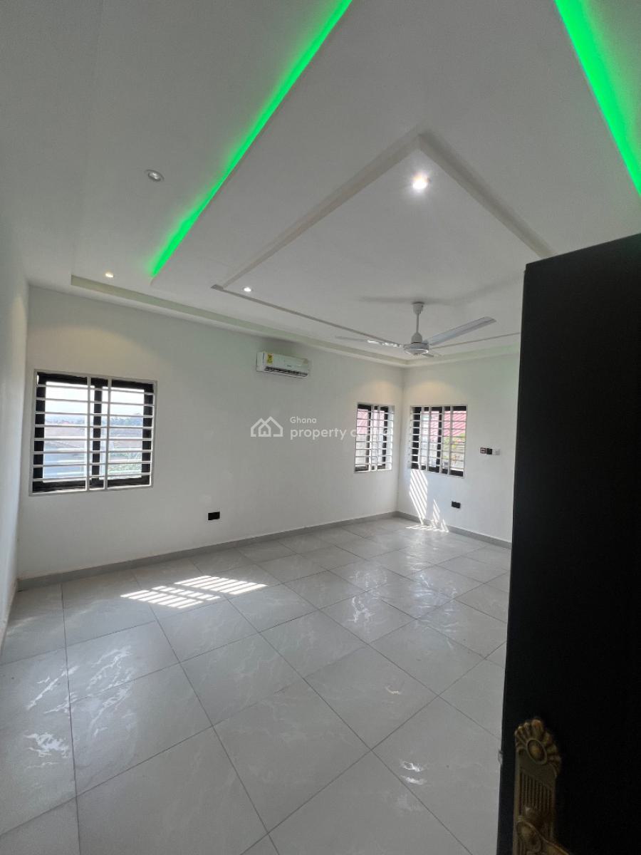 Executive 4 Bedrooms Selling, Ashongman Estate, Kwabenya, Ga East Municipal, Accra, Detached Bungalow for Sale