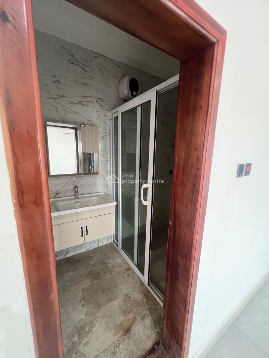 Executive 4 Bedrooms Selling, Ashongman Estate, Kwabenya, Ga East Municipal, Accra, Detached Bungalow for Sale