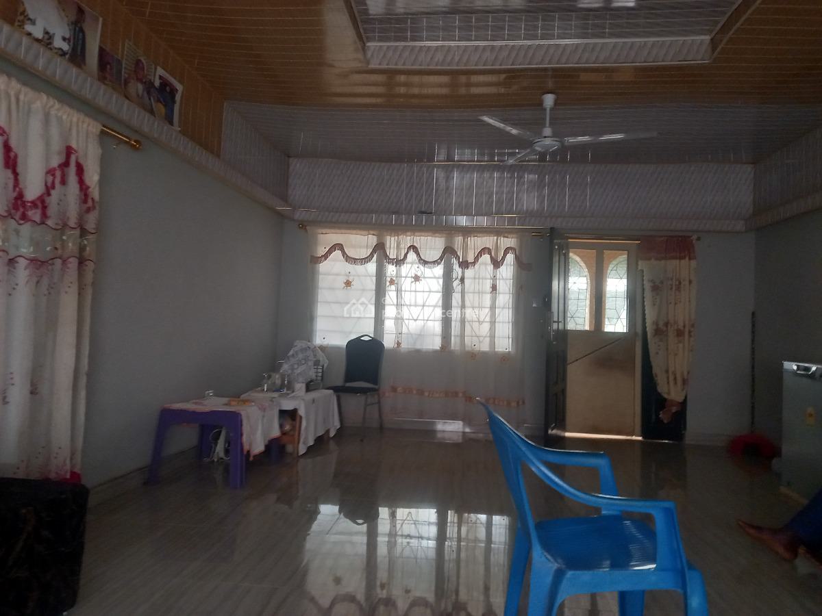 8 Bedrooms, Abuakwa Koforidua, Kumasi Metropolitan, Ashanti, House for Sale