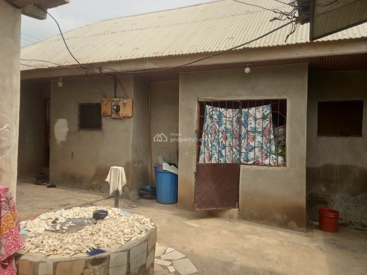 8 Bedrooms, Abuakwa Koforidua, Kumasi Metropolitan, Ashanti, House for Sale