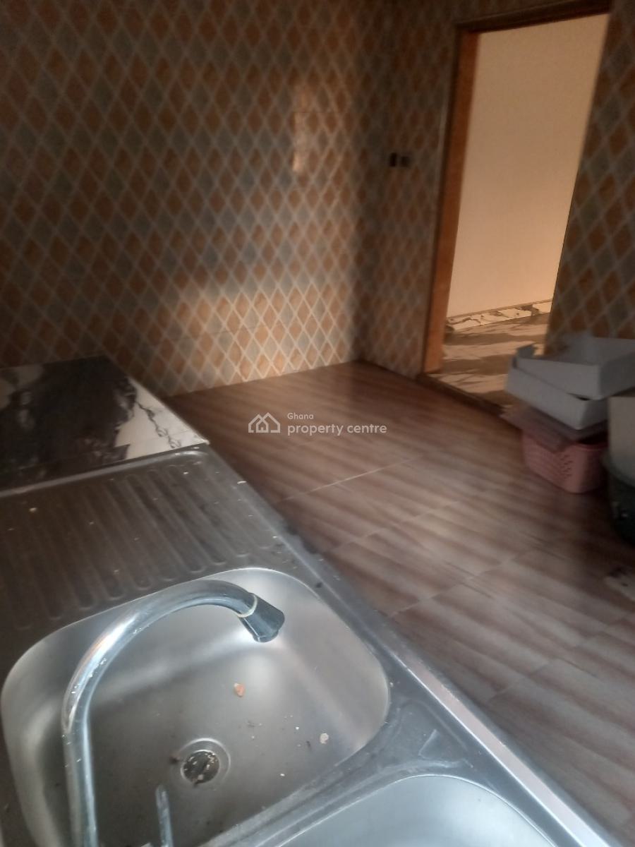 5 Bedrooms, Saaman,  Near Kenyasi Bosore., Kumasi Metropolitan, Ashanti, House for Sale