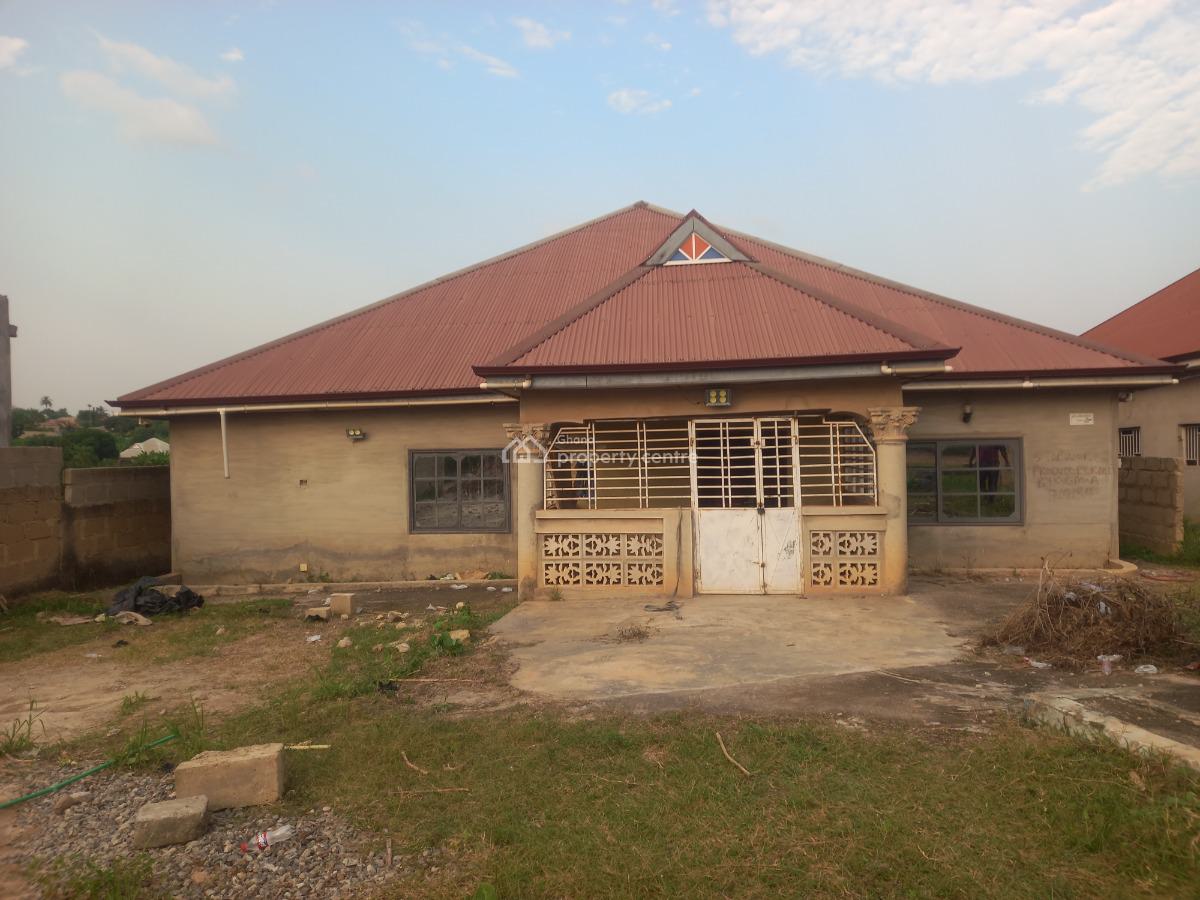 5 Bedrooms, Saaman,  Near Kenyasi Bosore., Kumasi Metropolitan, Ashanti, House for Sale