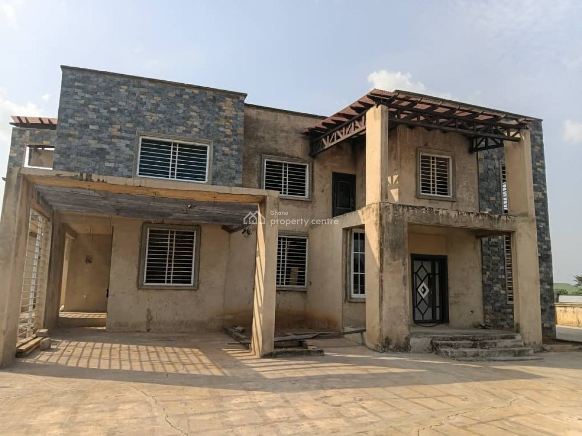 4 Bedrooms, Bomfa Junction, on Ejisu Accra Road., Ejisu-juaben Municipal, Ashanti, House for Sale