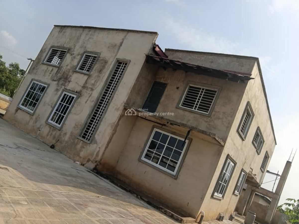 4 Bedrooms, Bomfa Junction, on Ejisu Accra Road., Ejisu-juaben Municipal, Ashanti, House for Sale
