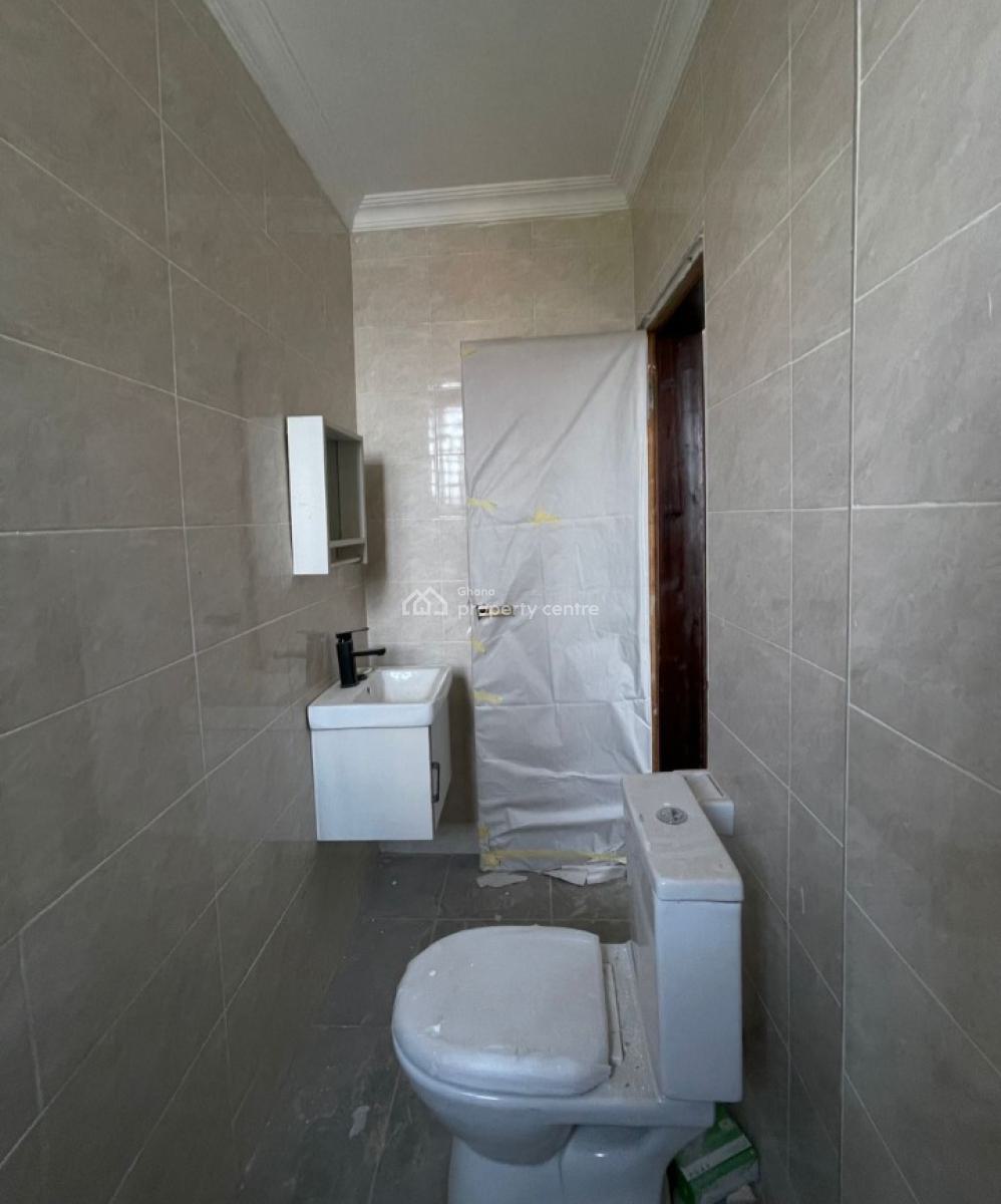 4 Bedrooms, Pakyi No. 2  , Santasi Road., Kumasi Metropolitan, Ashanti, House for Sale