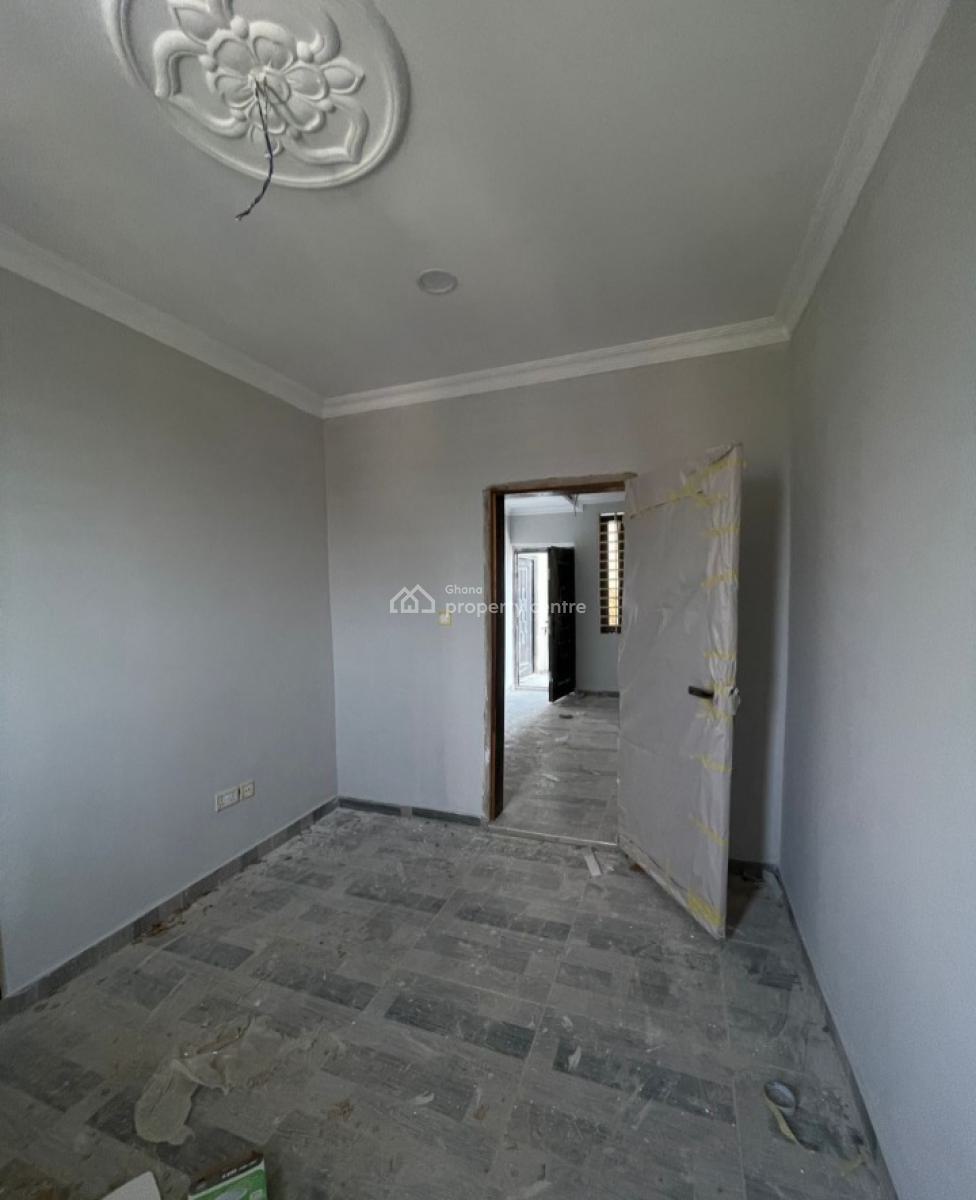 4 Bedrooms, Pakyi No. 2  , Santasi Road., Kumasi Metropolitan, Ashanti, House for Sale