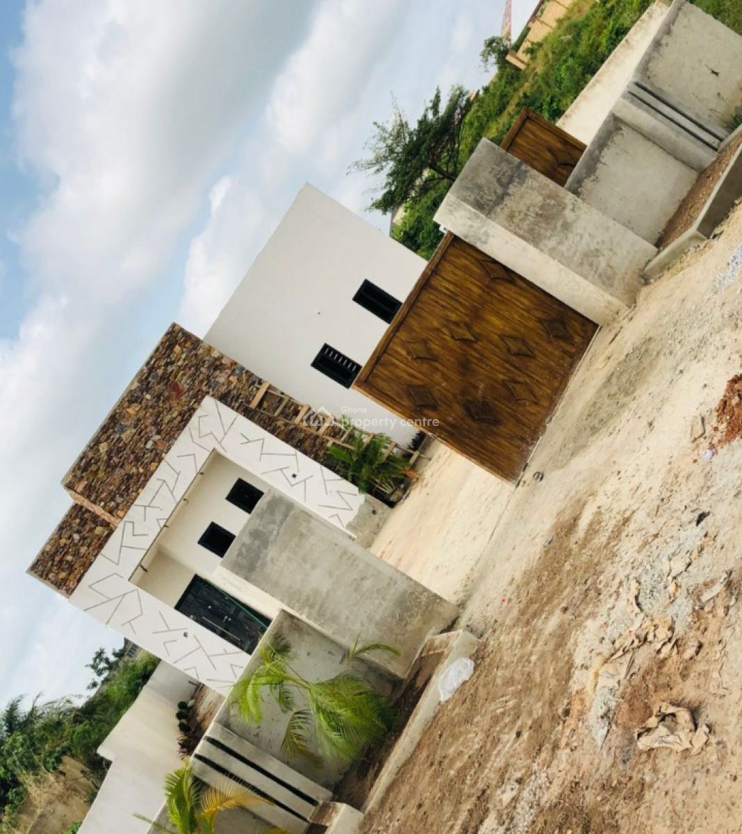 4 Bedrooms, Pakyi No. 2  , Santasi Road., Kumasi Metropolitan, Ashanti, House for Sale