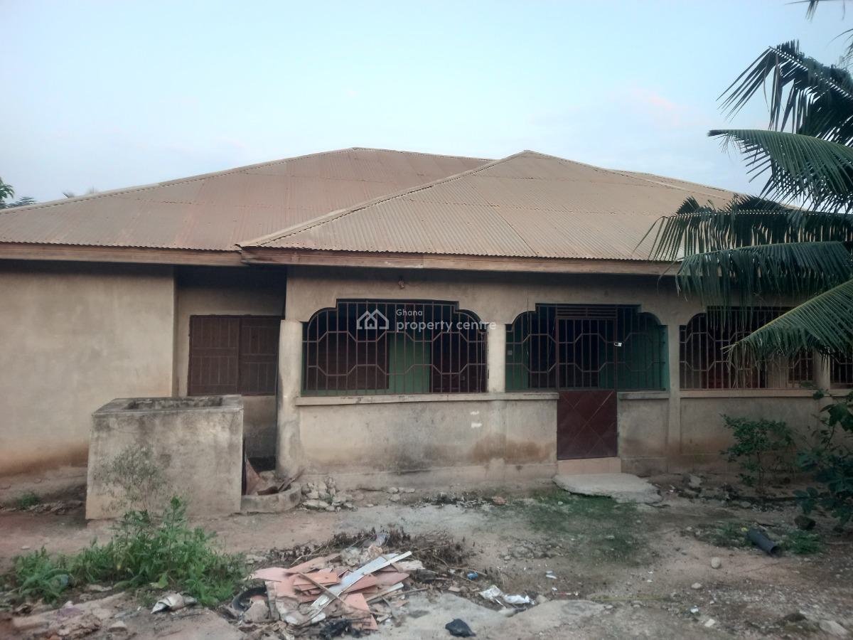 4 Bedrooms ( 3rd House From The Main Road), Buobai, Near Asokore Mampong., Kumasi Metropolitan, Ashanti, House for Sale