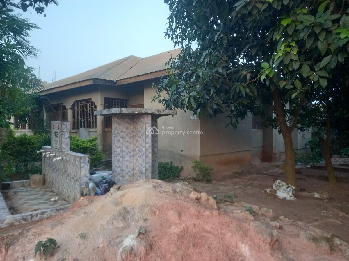 4 Bedrooms ( 3rd House From The Main Road), Buobai, Near Asokore Mampong., Kumasi Metropolitan, Ashanti, House for Sale
