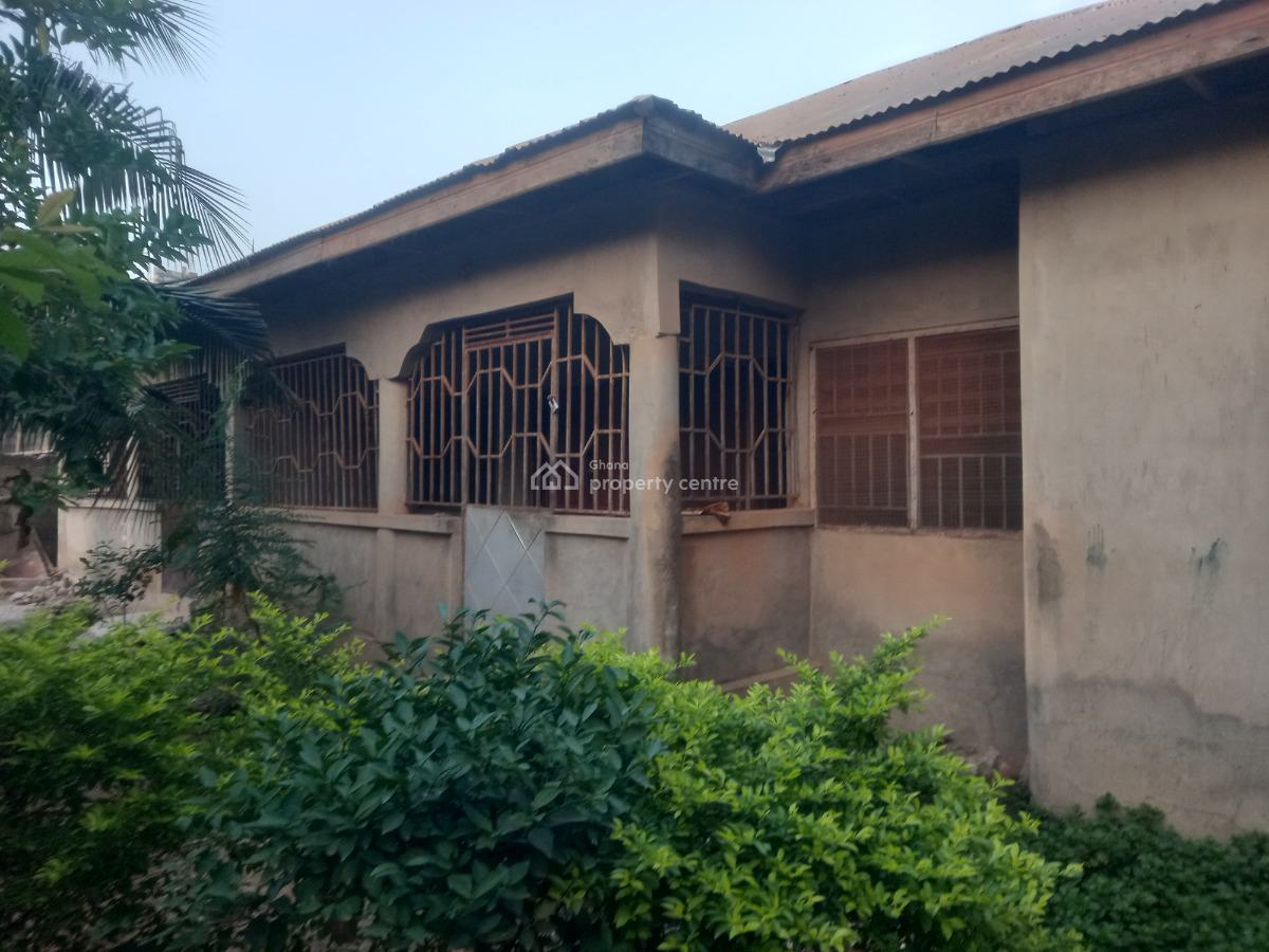 4 Bedrooms ( 3rd House From The Main Road), Buobai, Near Asokore Mampong., Kumasi Metropolitan, Ashanti, House for Sale