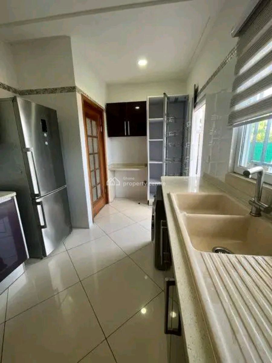 Luxurious 4-bedroom Townhouse @east Airport, East Airport, Airport Residential Area, Accra, Townhouse for Rent
