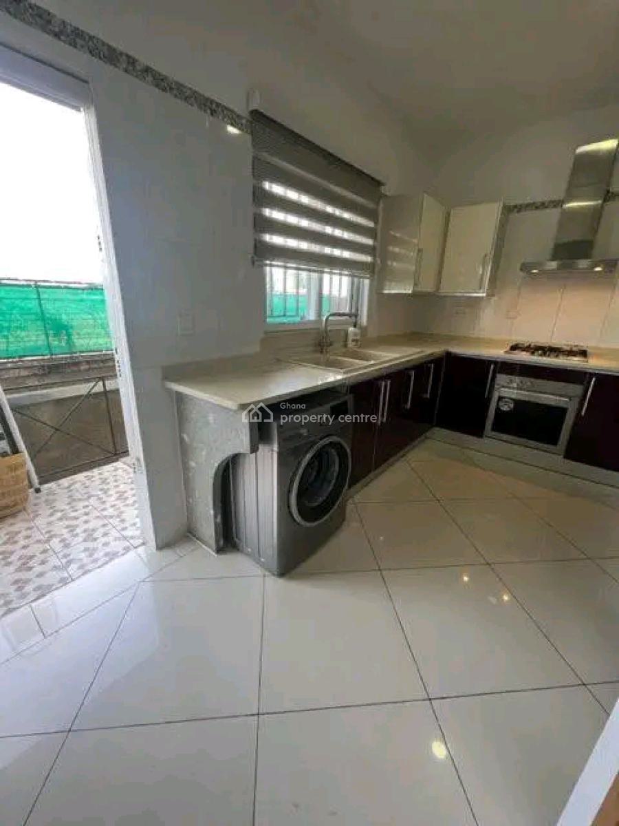 Luxurious 4-bedroom Townhouse @east Airport, East Airport, Airport Residential Area, Accra, Townhouse for Rent