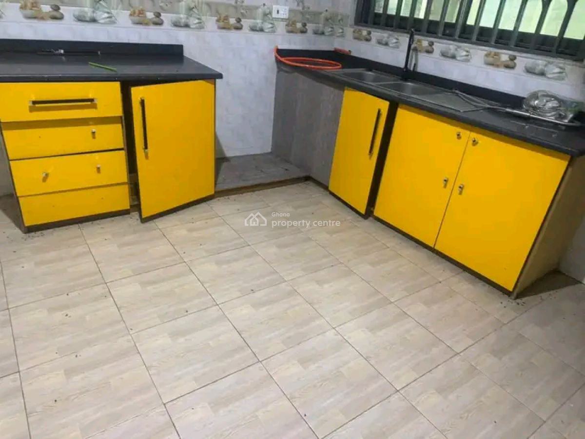 Decent 2bedroom Apartment @ Tantra Hill, Tantra Hill, Ga West Municipal, Accra, Apartment for Rent