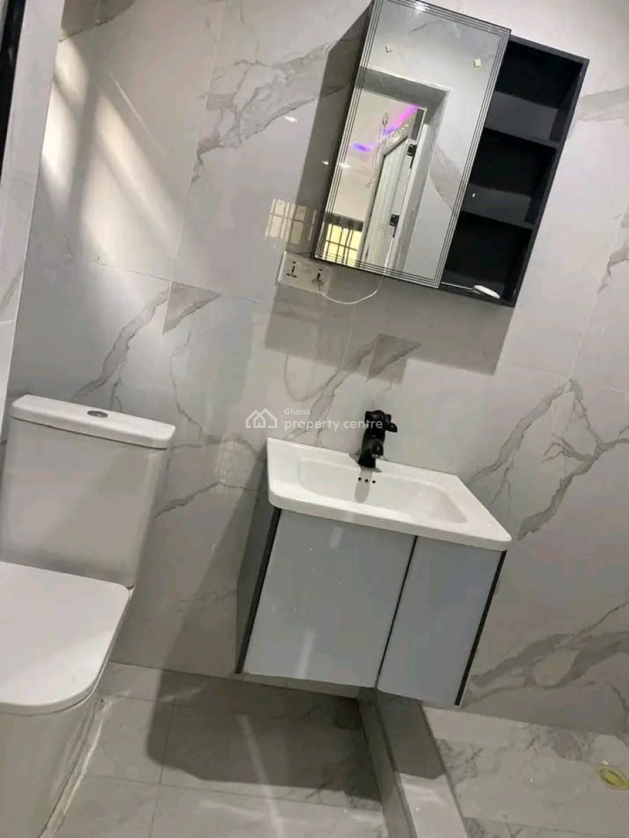 Executive 3-bedroom House@ Teshie First Junction, First Junction, Teshie-nungua Estates, Accra, House for Rent