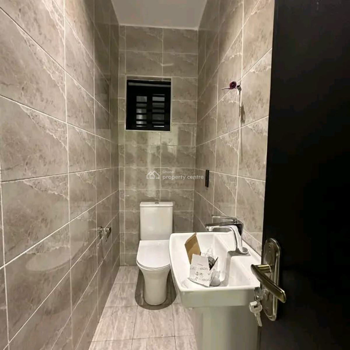 Executive 3-bedroom House @ Lakeside, Lakeside Estate, Adenta Municipal, Accra, House for Sale