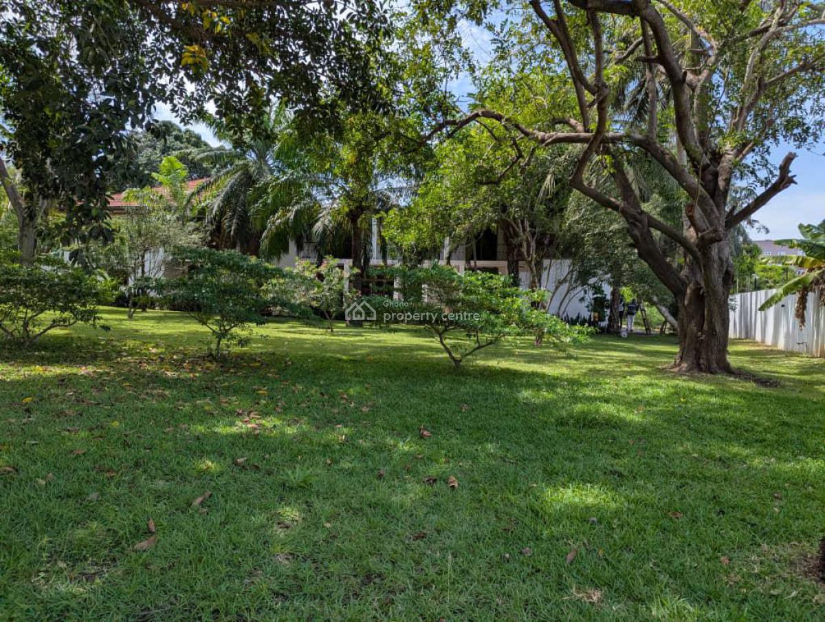 Eight  Bedroom Mansion, Cantoments Near Mahamas Office, Cantonments, Accra, House for Rent