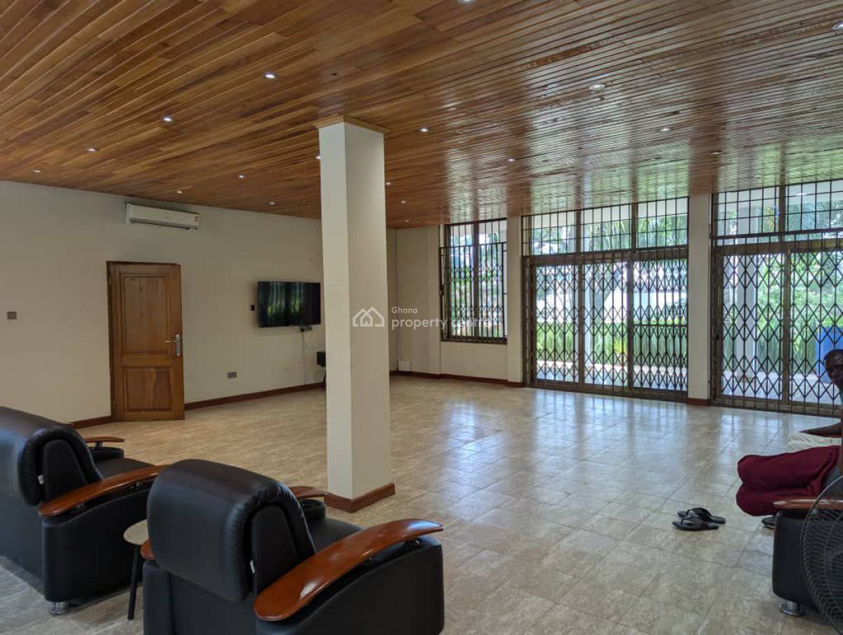 Eight  Bedroom Mansion, Cantoments Near Mahamas Office, Cantonments, Accra, House for Rent
