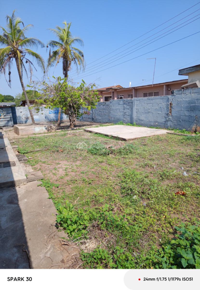 5 Bedroom House Sitting on 0.38 Acres, West Airport, West Airport, Airport Residential Area, Accra, House for Sale