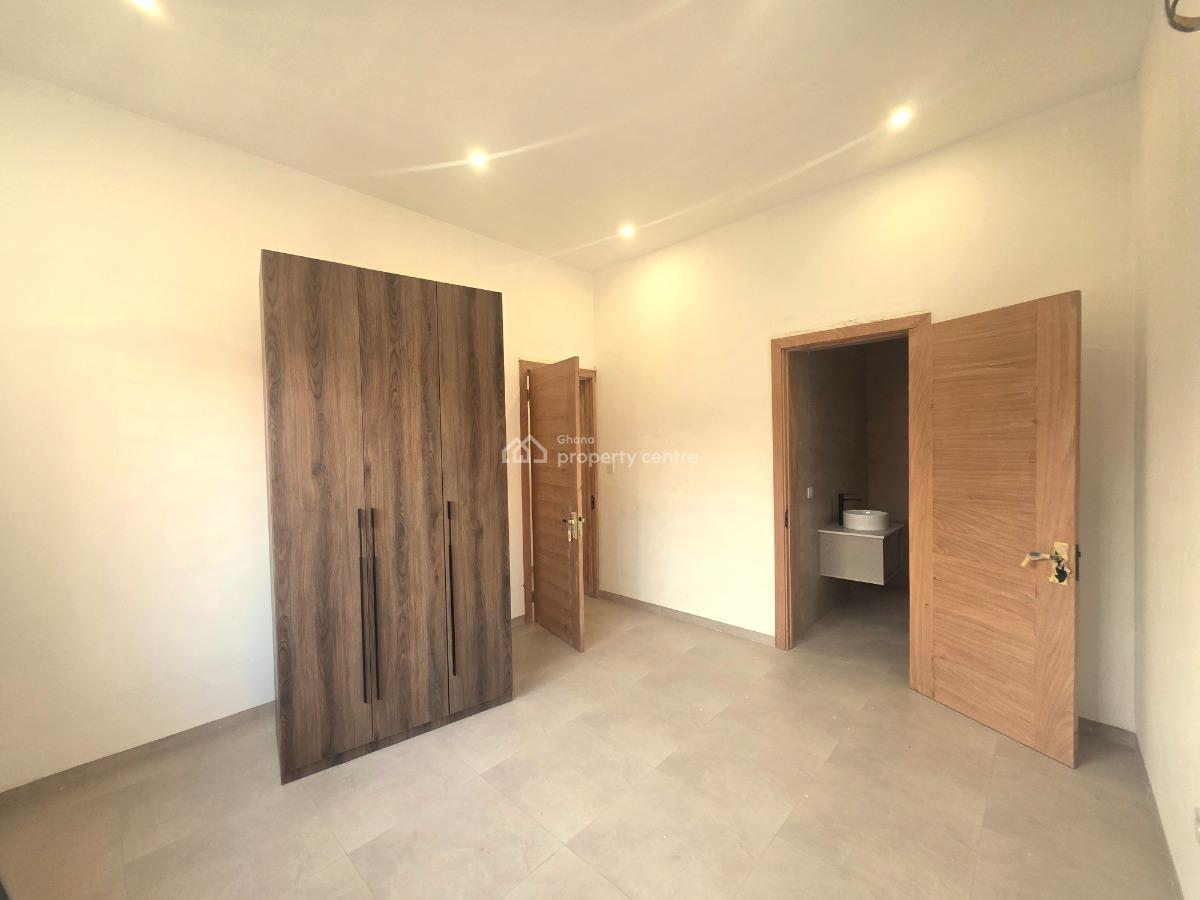 4 Bedroom House with a Boys Quarters at Spintex, Spintex, Accra Metropolitan, Accra, House for Sale