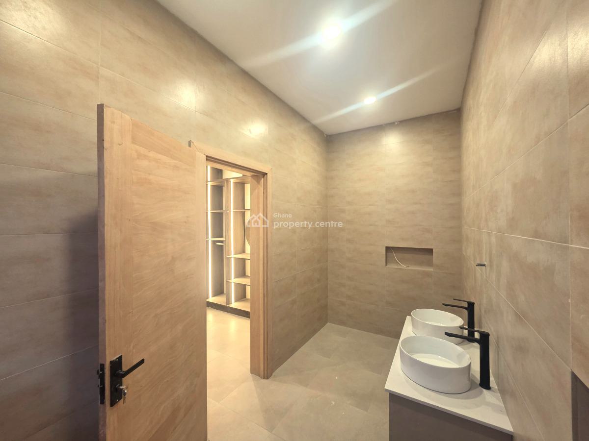 4 Bedroom House with a Boys Quarters at Spintex, Spintex, Accra Metropolitan, Accra, House for Sale