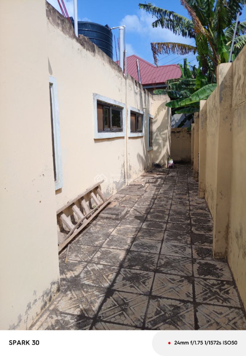 5brm of 3 Apartments Behind West Hills Mall Redtop Accra, West Hills Mall Redtop Policeman, Ga South Municipal, Accra, Block of Flats for Sale