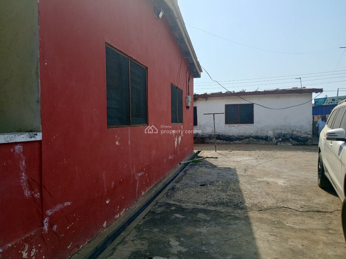 Roadside House at Dansoman Accra, Dansoman Last Stop, Dansoman, Accra, Detached Bungalow for Sale