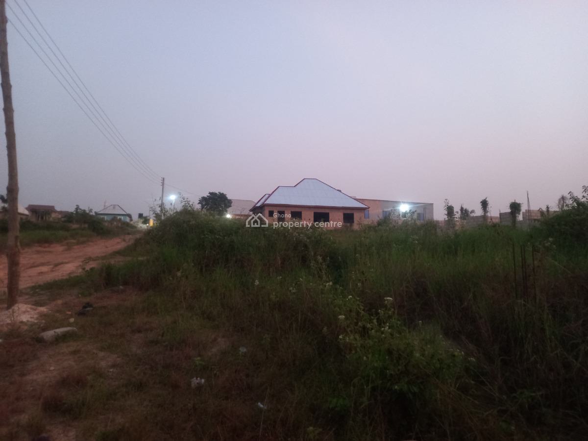 Half Plot, Saaman, Near Kenyasi Bosore., Kumasi Metropolitan, Ashanti, Residential Land for Sale