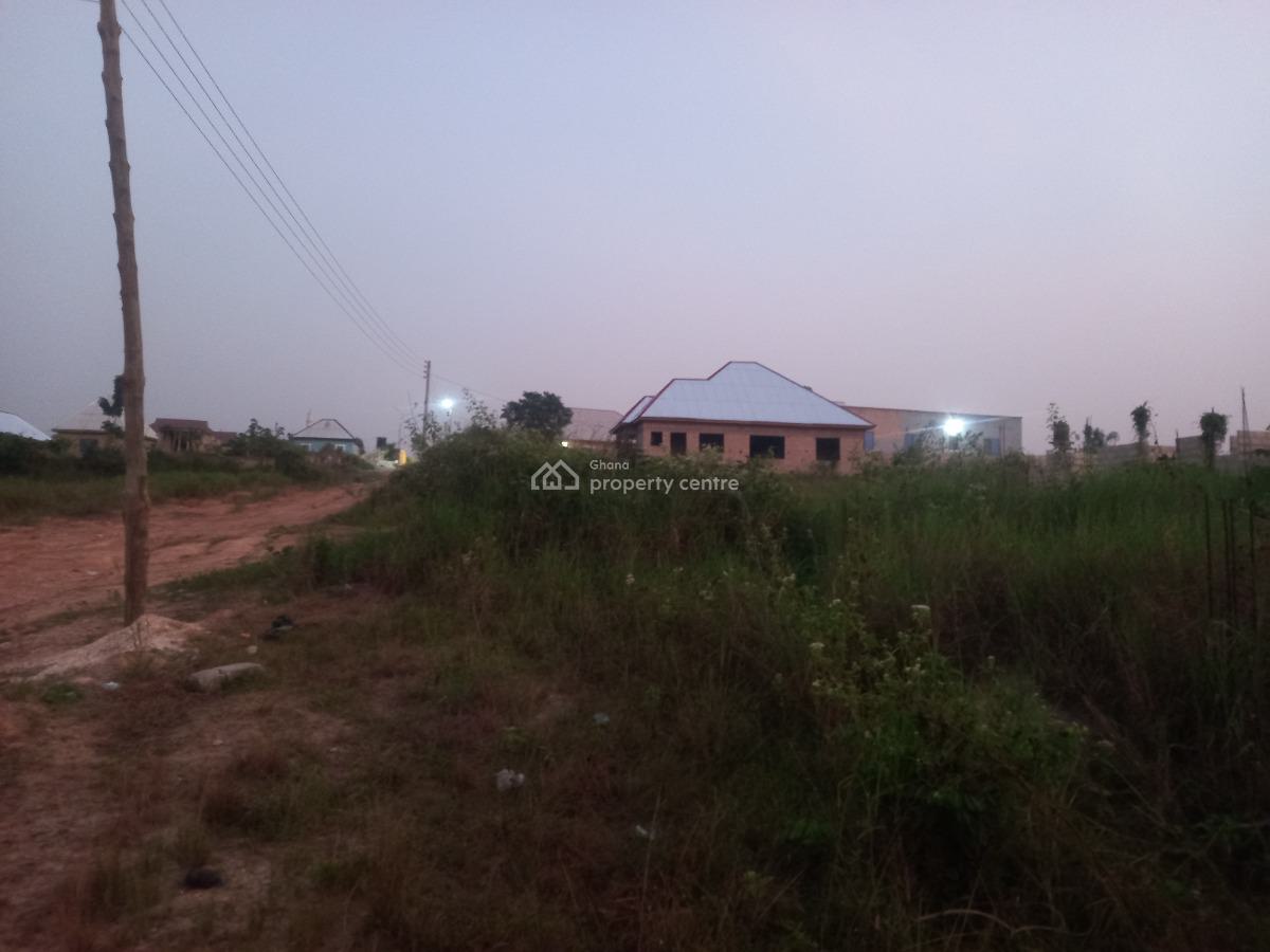 Half Plot, Saaman, Near Kenyasi Bosore., Kumasi Metropolitan, Ashanti, Residential Land for Sale