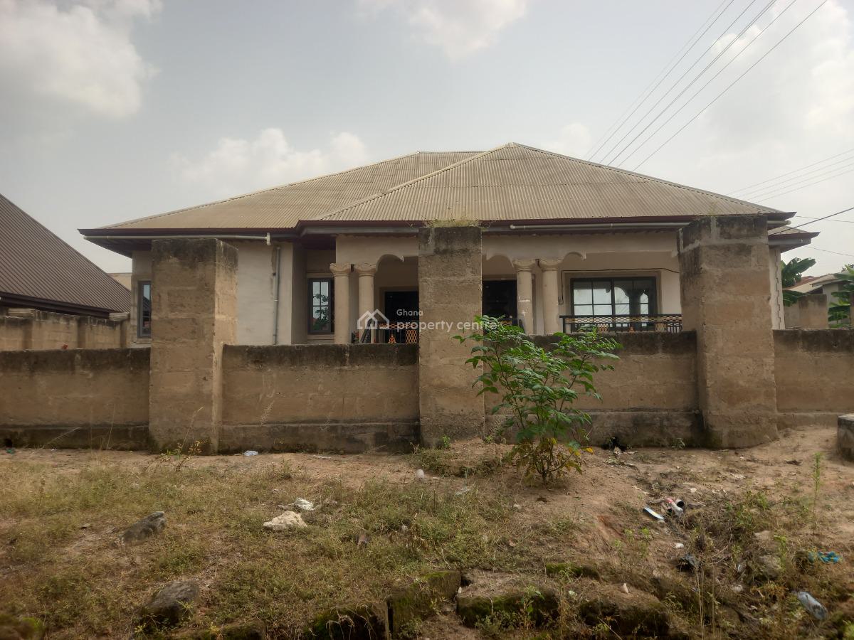 6 Bedrooms, Kenyasi Adwumam, Kumasi Metropolitan, Ashanti, House for Sale