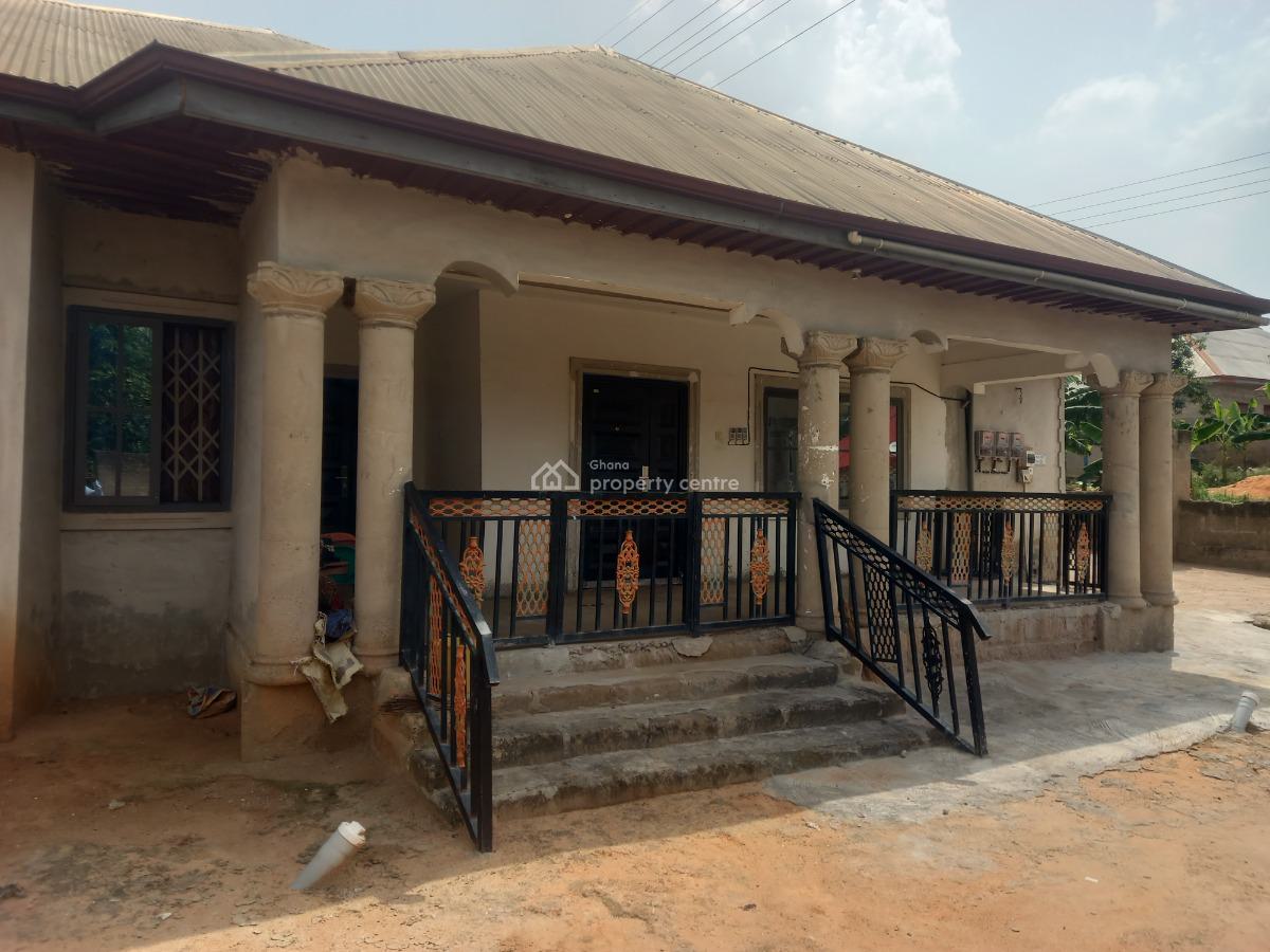 6 Bedrooms, Kenyasi Adwumam, Kumasi Metropolitan, Ashanti, House for Sale