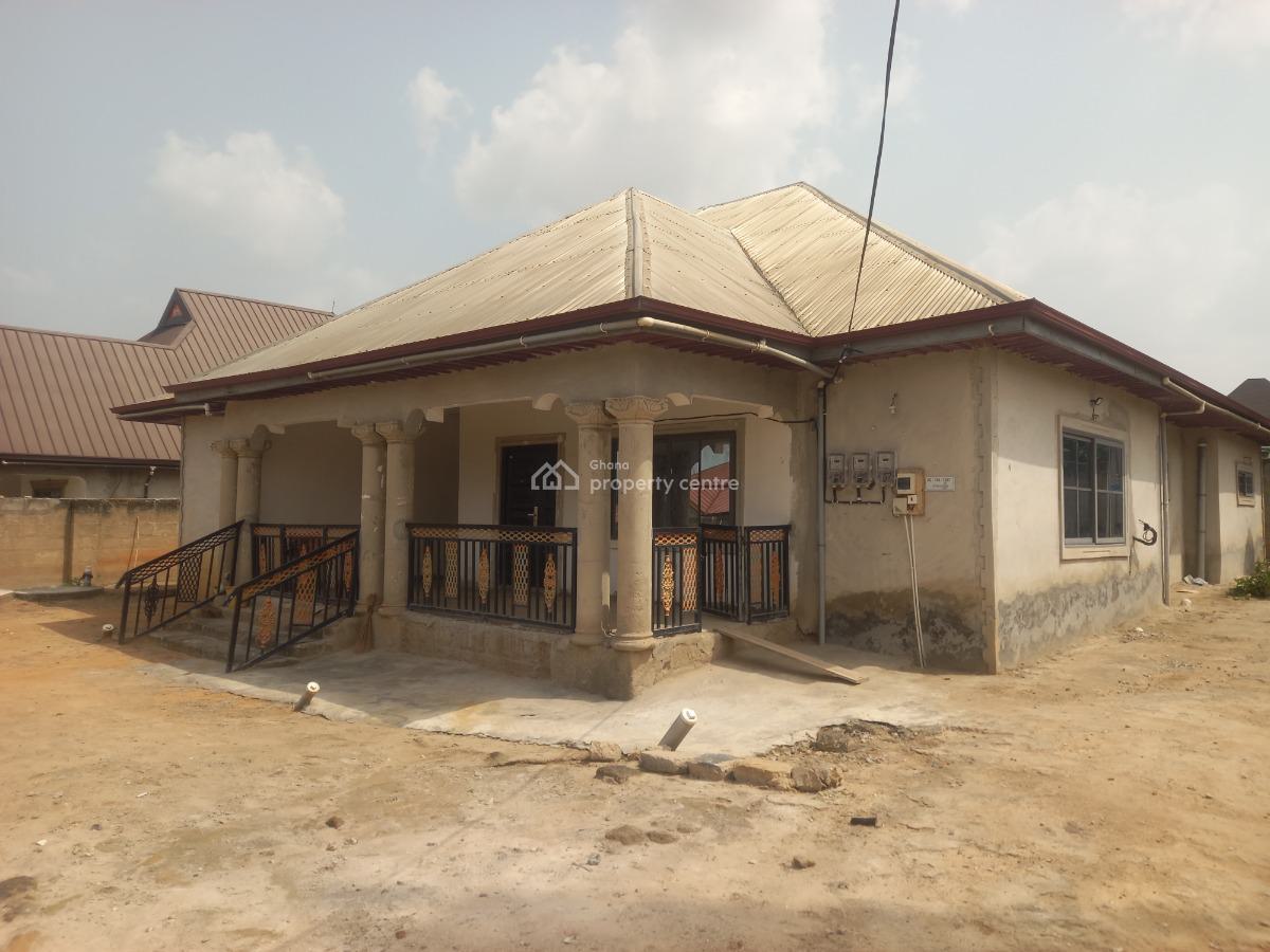 6 Bedrooms, Kenyasi Adwumam, Kumasi Metropolitan, Ashanti, House for Sale
