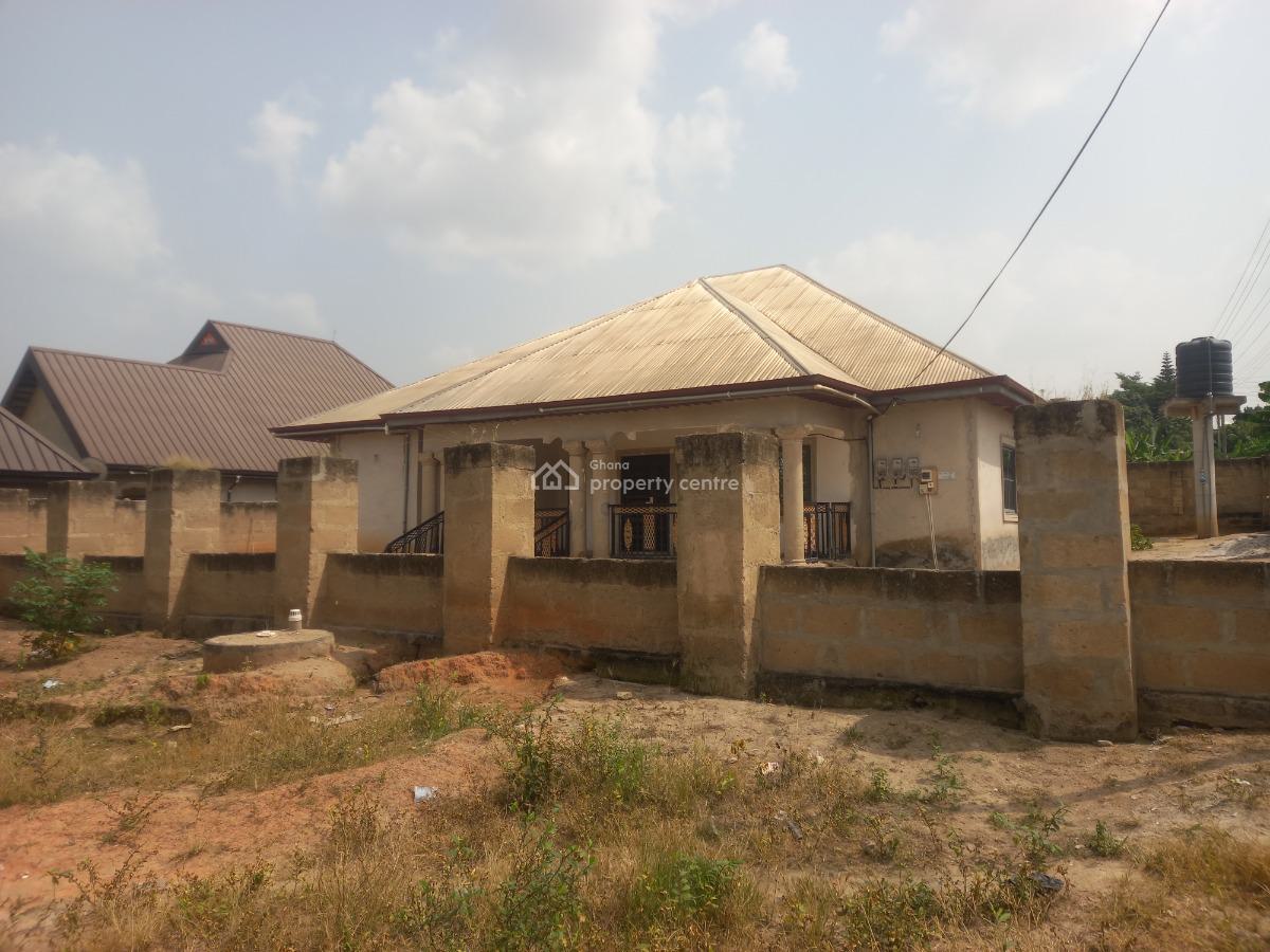 6 Bedrooms, Kenyasi Adwumam, Kumasi Metropolitan, Ashanti, House for Sale