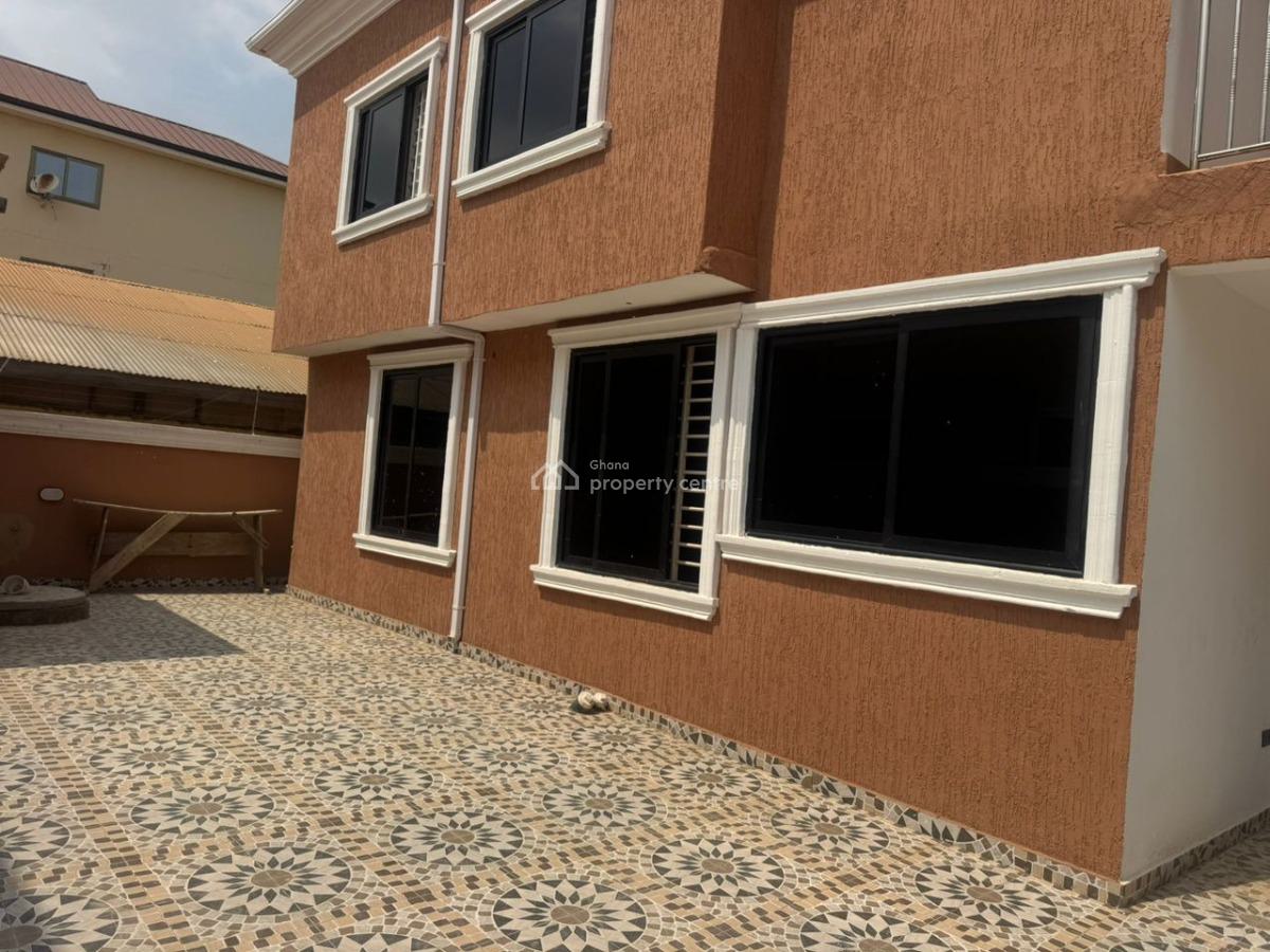 Executive 4 Bedroom with 5 Washrooms , Each Room Has Air Condition, Mile 7 T Junction, Achimota, Accra, House for Rent