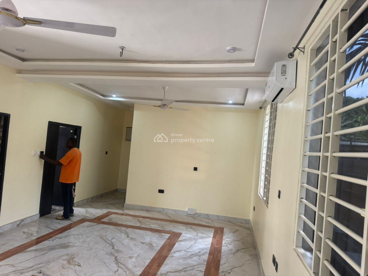 Executive 4 Bedroom with 5 Washrooms , Each Room Has Air Condition, Mile 7 T Junction, Achimota, Accra, House for Rent