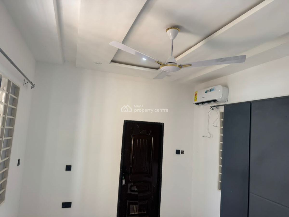 Executive 4 Bedroom with 5 Washrooms , Each Room Has Air Condition, Mile 7 T Junction, Achimota, Accra, House for Rent