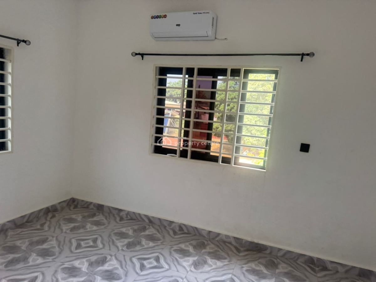 Executive 4 Bedroom with 5 Washrooms , Each Room Has Air Condition, Mile 7 T Junction, Achimota, Accra, House for Rent