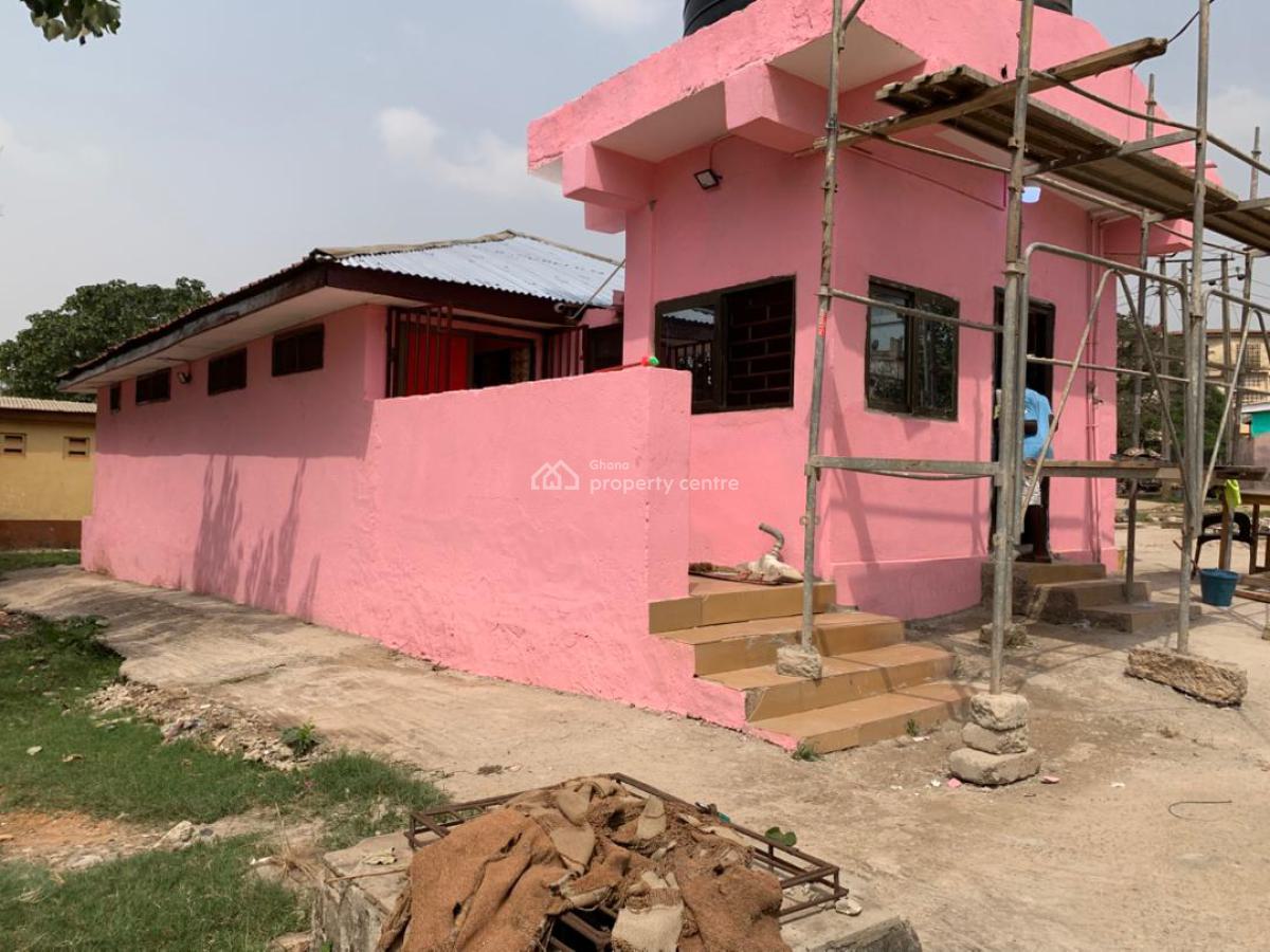 24 Seater Public Toilet, Suame, Kumasi Metropolitan, Ashanti, Commercial Property for Sale