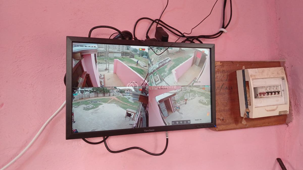 24 Seater Public Toilet, Suame, Kumasi Metropolitan, Ashanti, Commercial Property for Sale