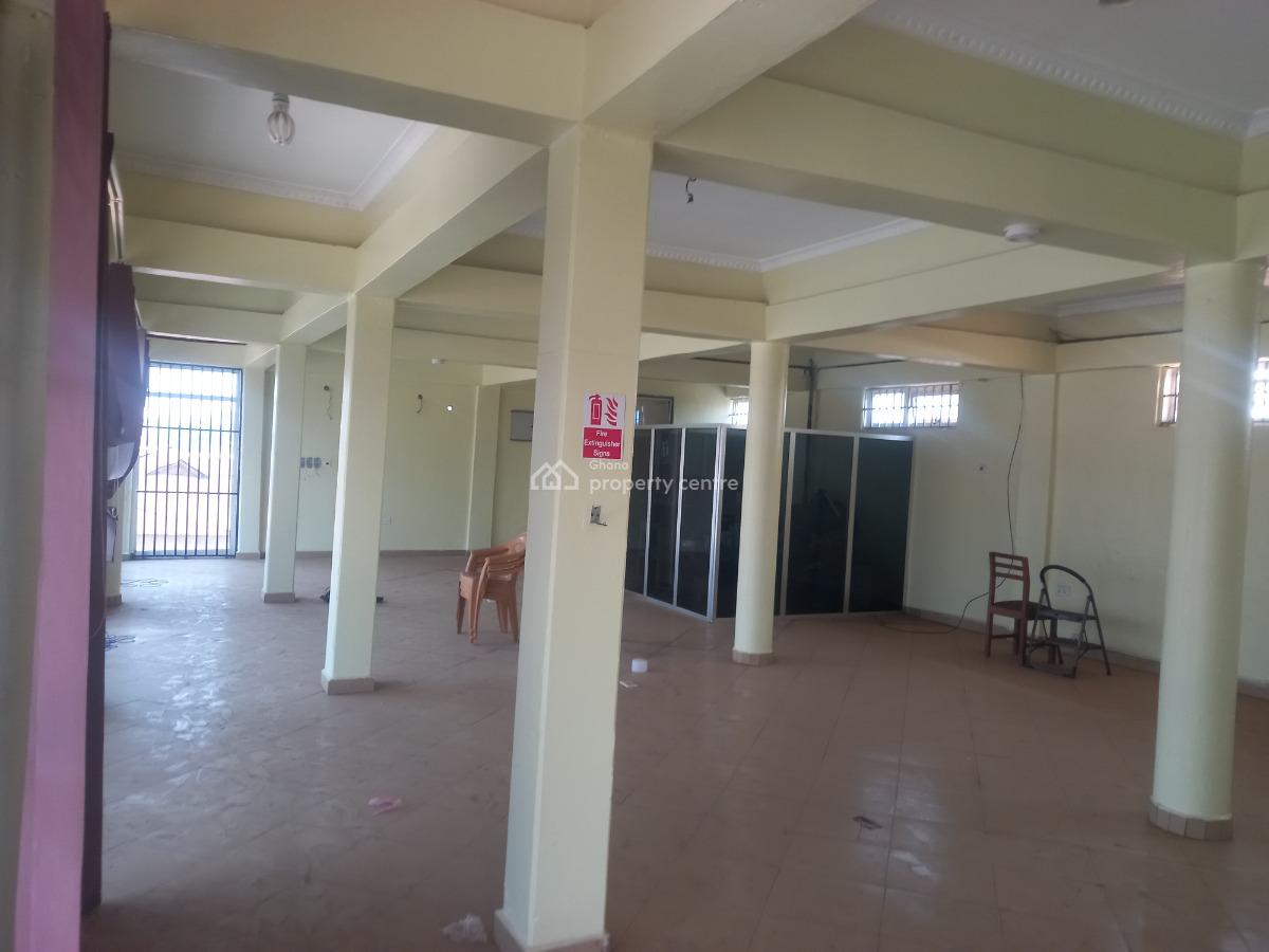 Main Road Side Space, Duase, Kumasi Airport, Kumasi Metropolitan, Ashanti, Commercial Property for Rent