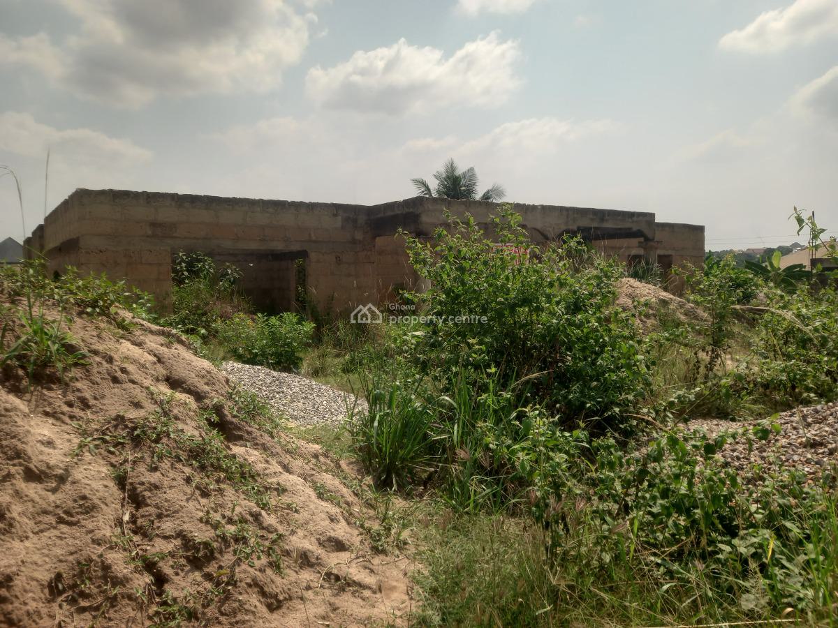 6 Bedrooms ( Main Road Side), Kenyasi Adwumam/ Fawoade Main Road., Kumasi Metropolitan, Ashanti, House for Sale